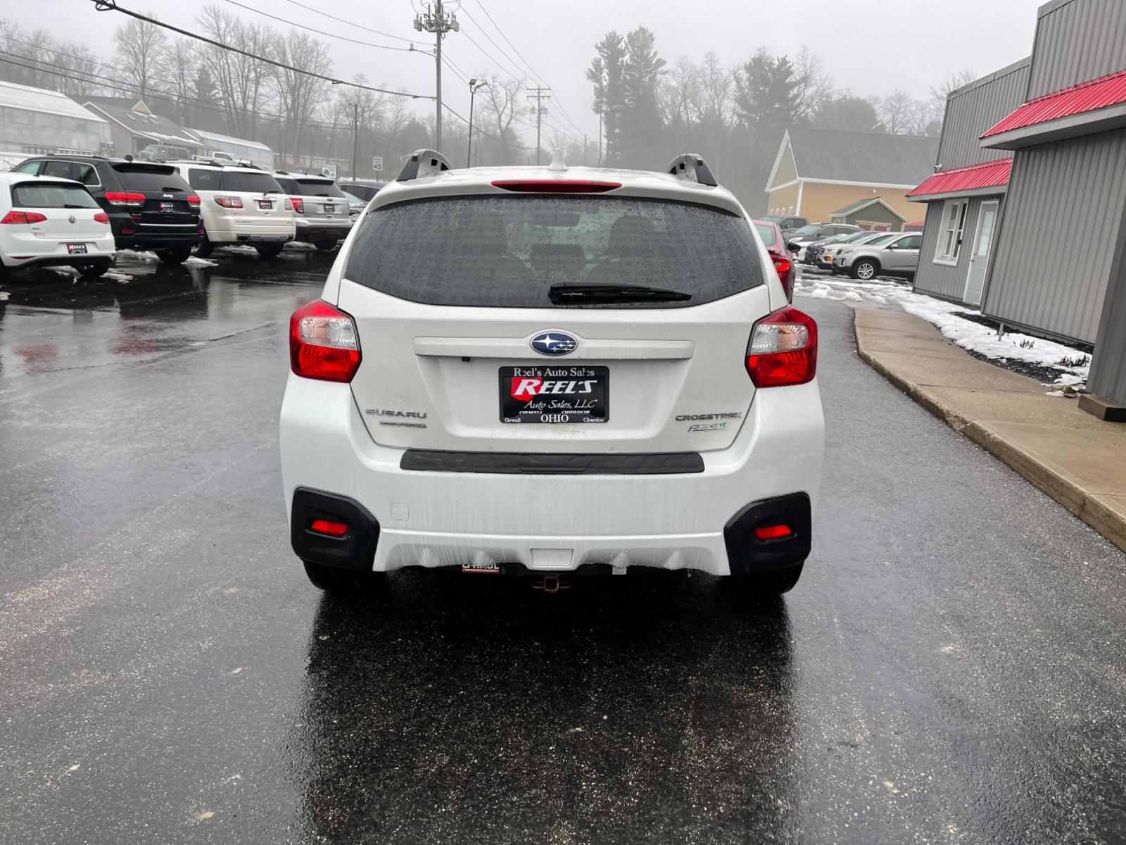 2017 White /Black Subaru Crosstrek 2.0i Limited PZEV CVT (JF2GPANC4HH) with an 2.0L I4 DOHC 16V engine, Automatic transmission, located at 11115 Chardon Rd. , Chardon, OH, 44024, (440) 214-9705, 41.580246, -81.241943 - This 2017 Subaru Crosstrek 2.0i Limited with CVT (Continuously Variable Transmission) offers a luxurious and safe driving experience. It features a leather interior, heated seats, and convenient technology such as navigation and a backup camera. A power moonroof brings a touch of the outdoors inside - Photo #6